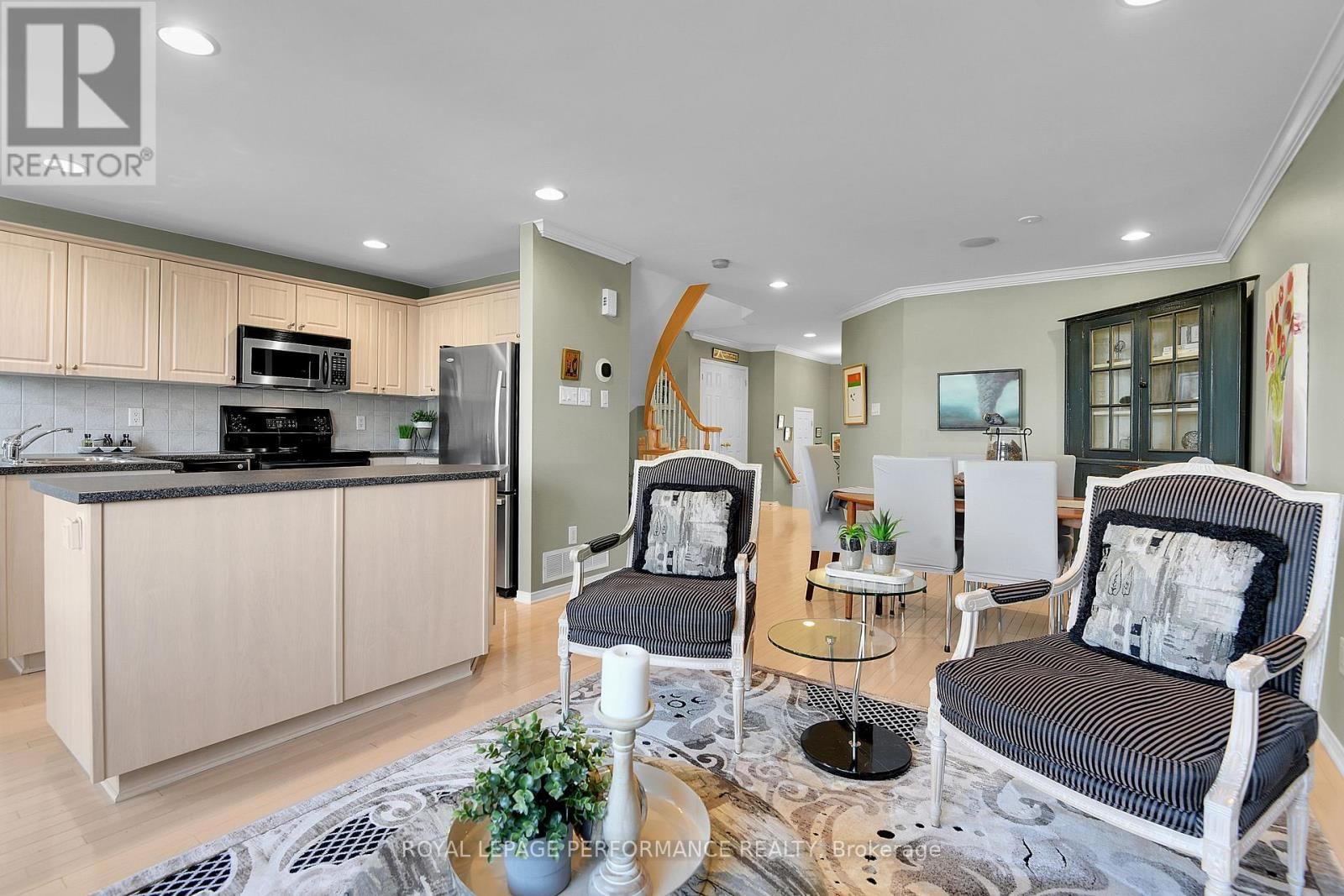 2104 LISKA STREET Image 12