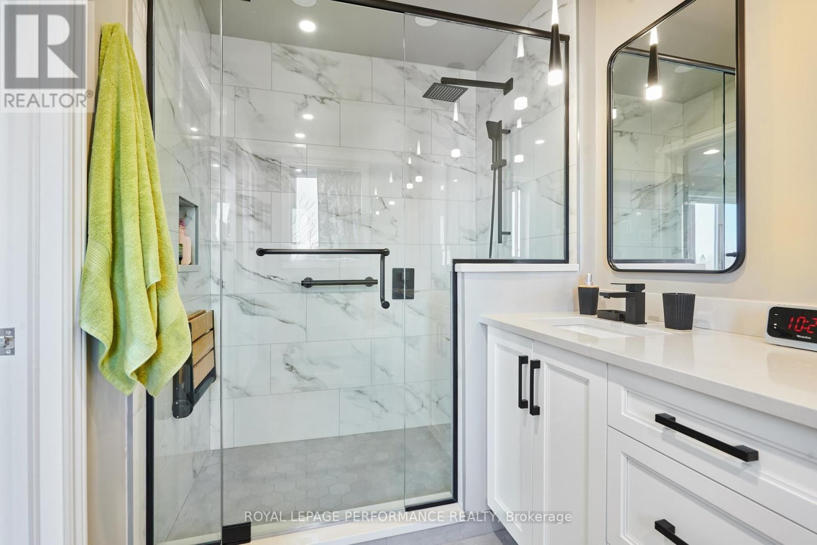 2104 LISKA STREET Image 22