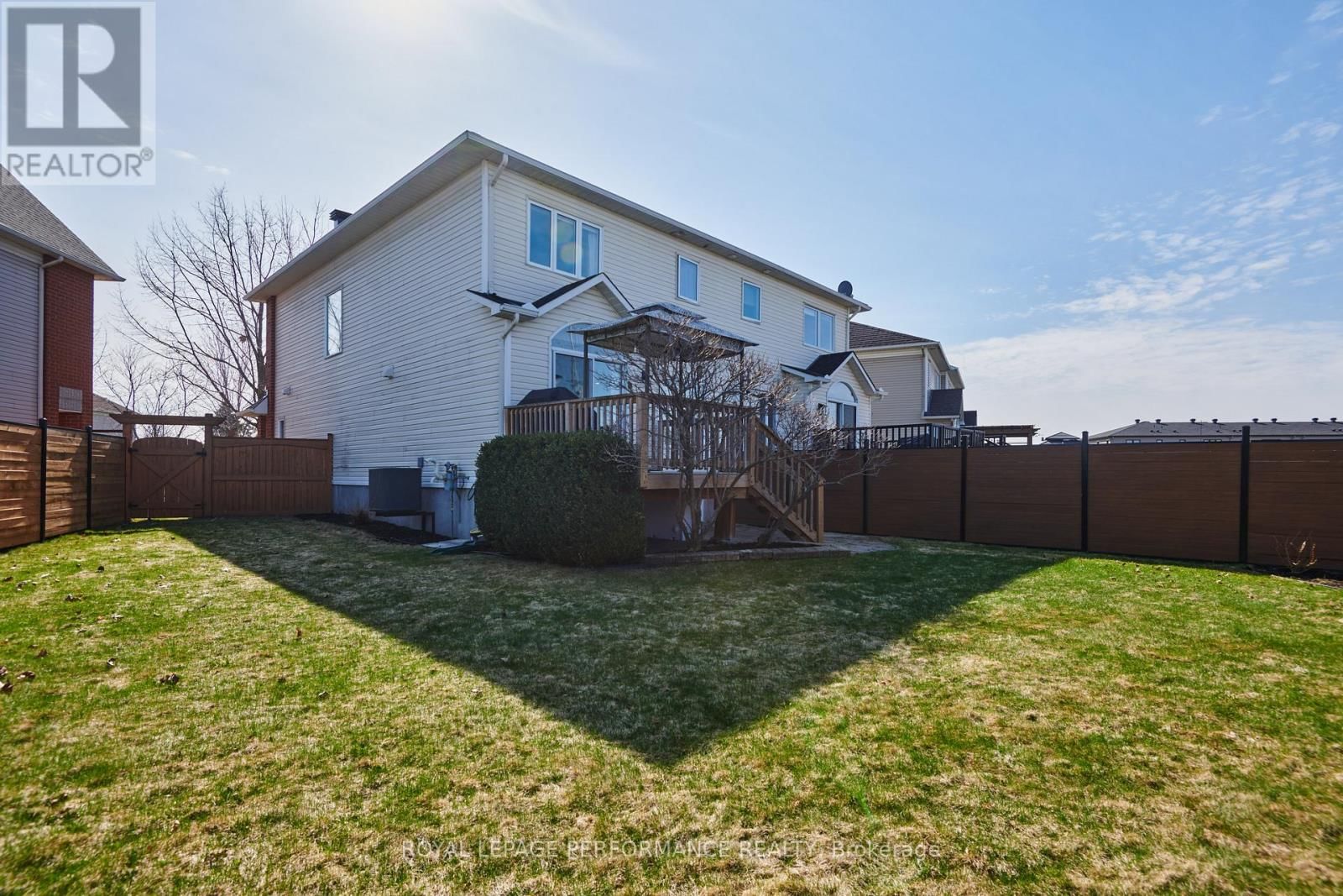 2104 LISKA STREET Image 36