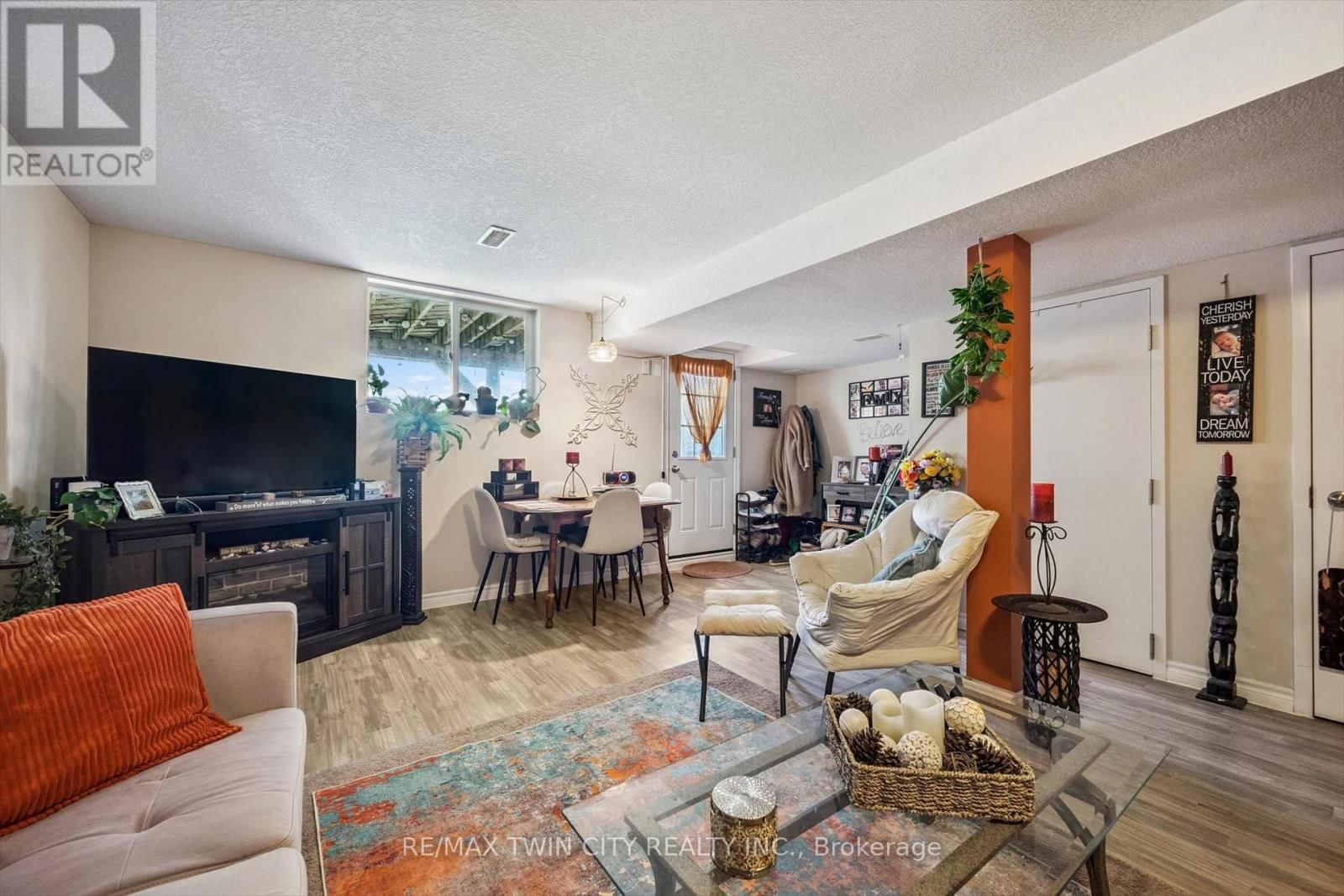 27 VICMOUNT DRIVE Image 26