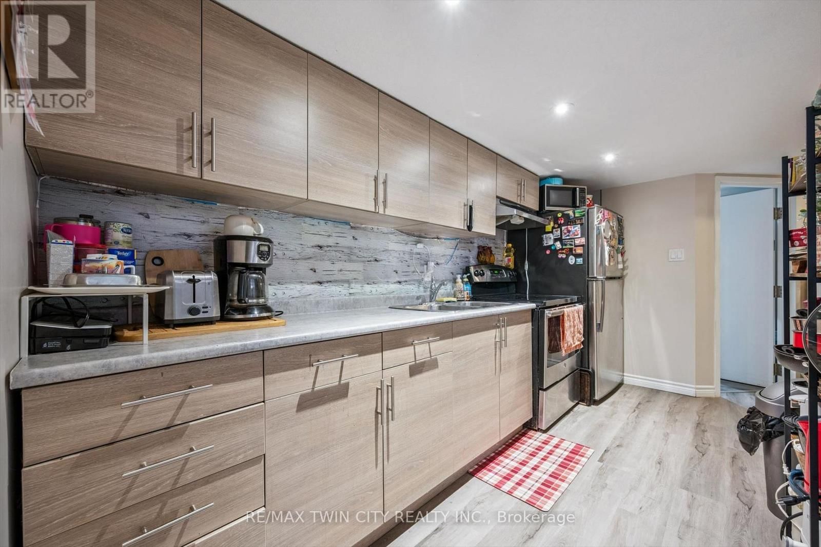 27 VICMOUNT DRIVE Image 28