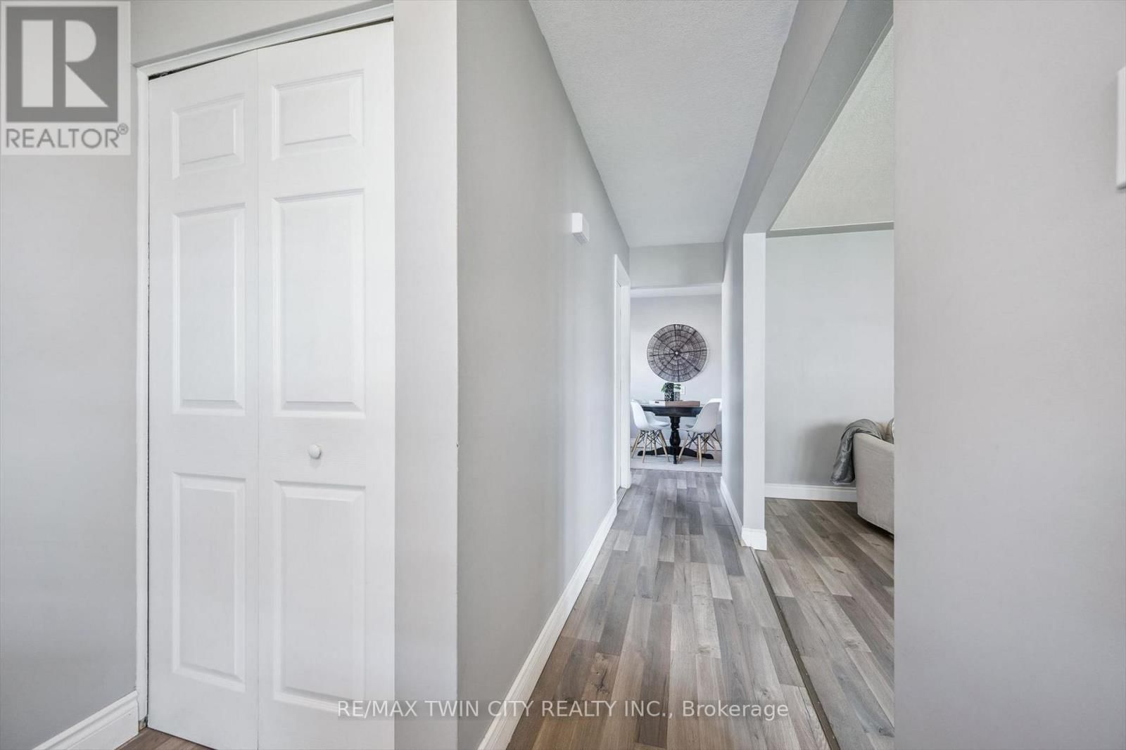 27 VICMOUNT DRIVE Image 6