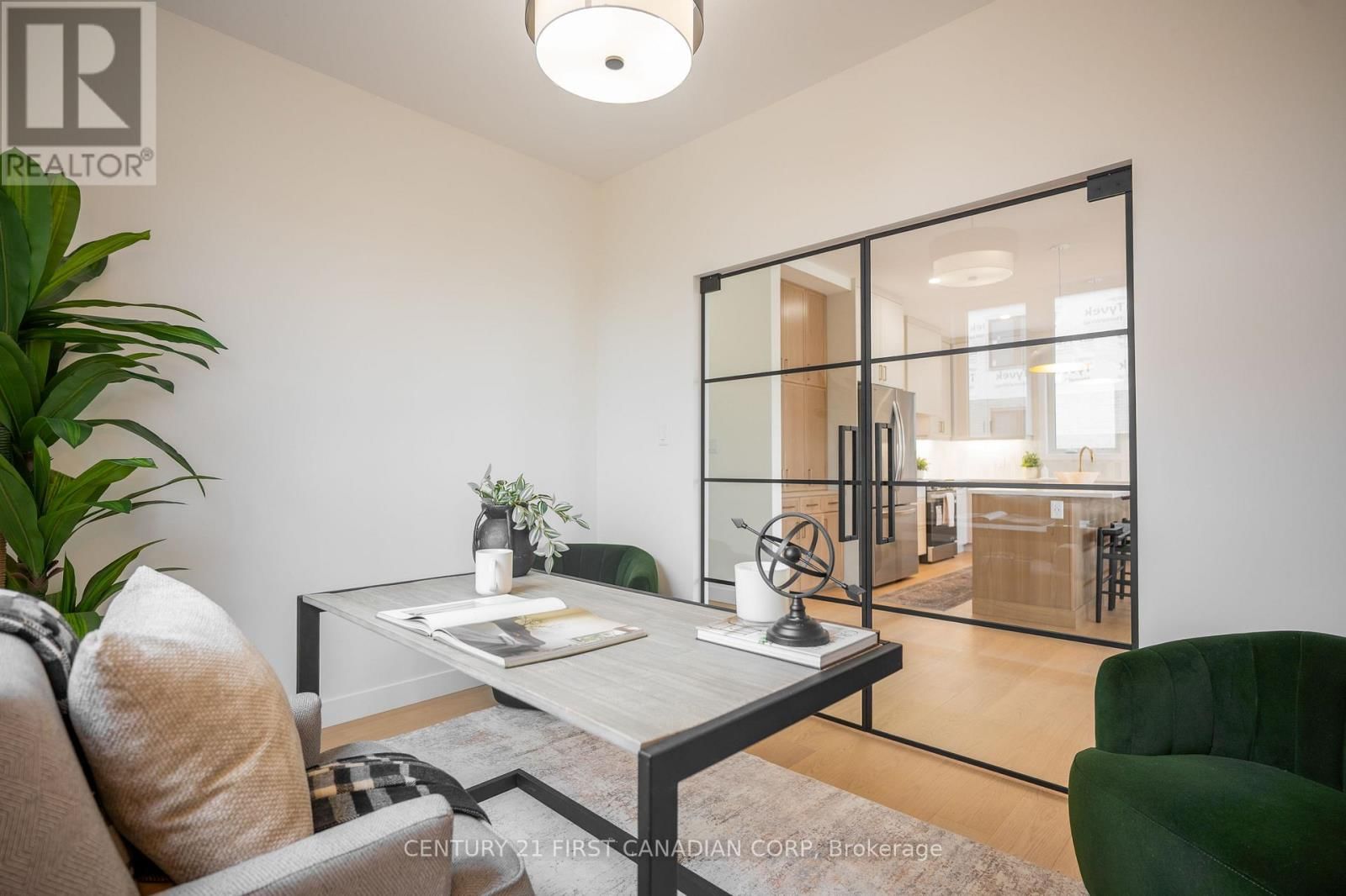 1378 SHIELDS PLACE Image 16