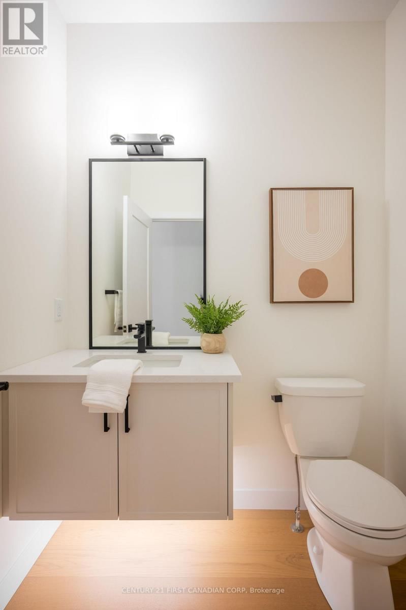 1378 SHIELDS PLACE Image 19