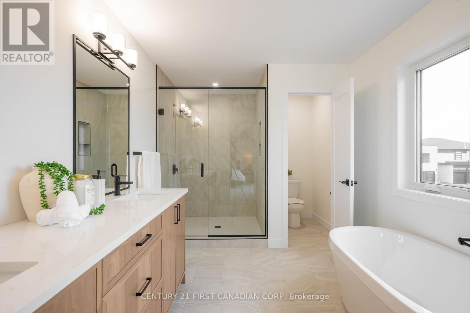 1378 SHIELDS PLACE Image 25