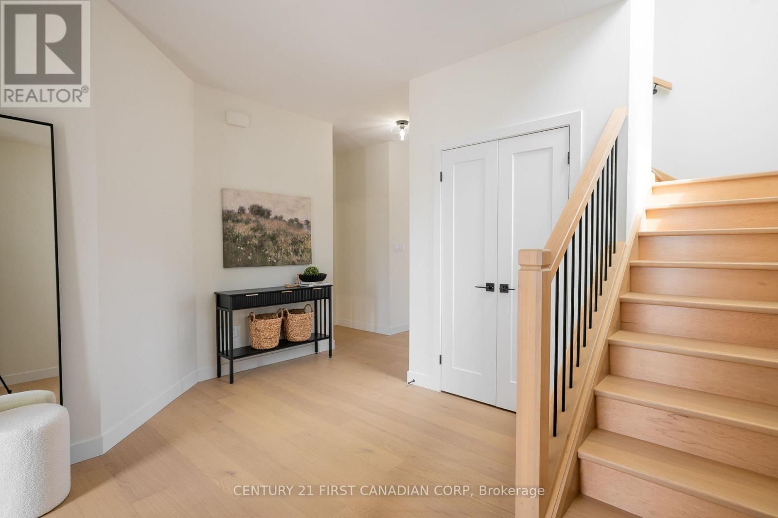 1378 SHIELDS PLACE Image 5