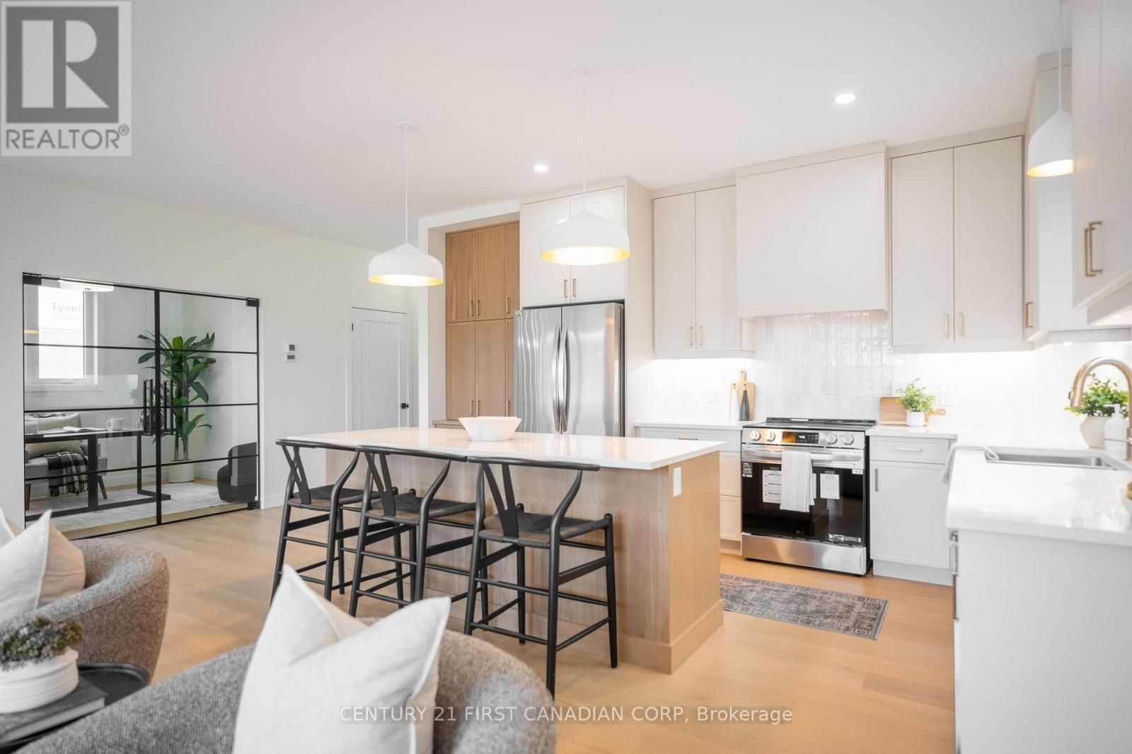 1378 SHIELDS PLACE Image 8