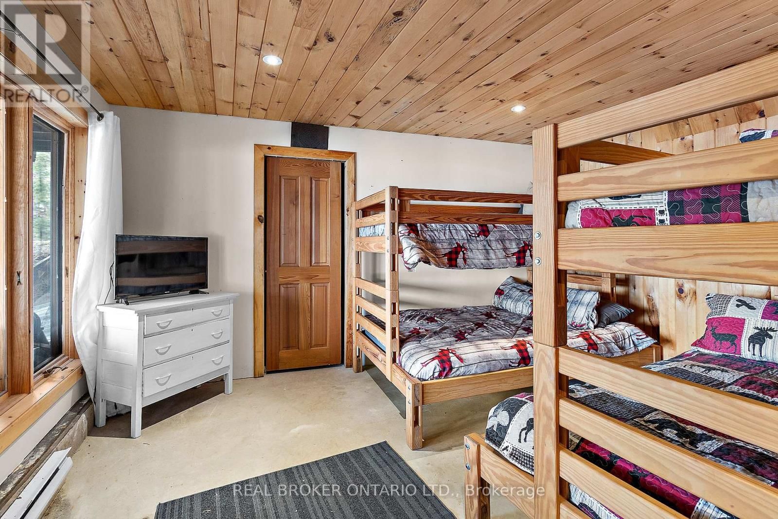 2323 GRINDSTONE LAKE ROAD Image 18