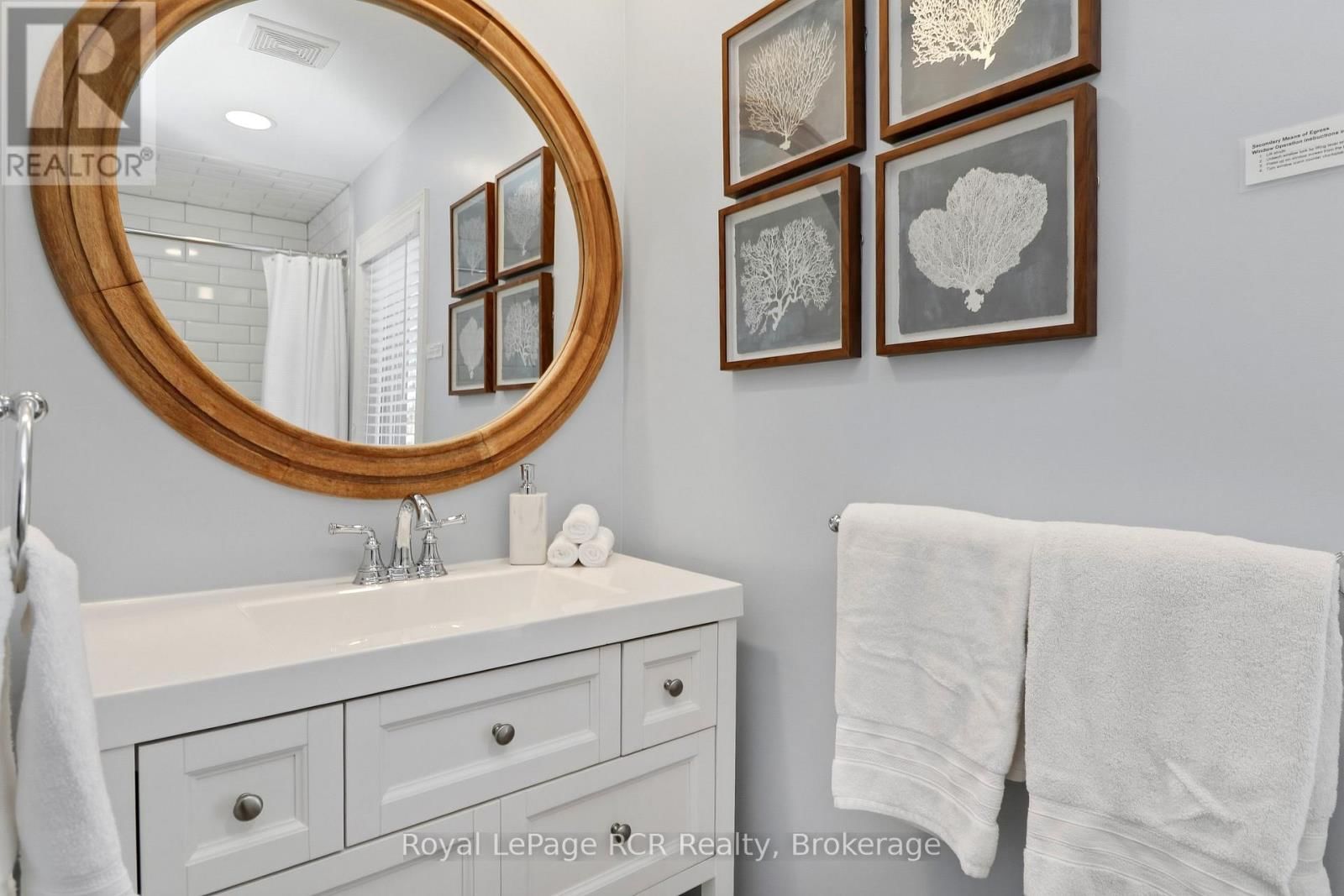 113 - 110 FAIRWAY COURT Image 10