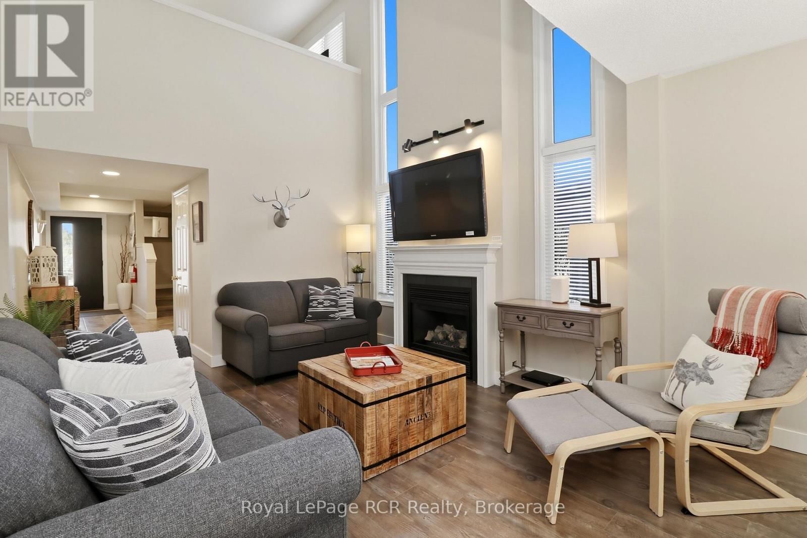 113 - 110 FAIRWAY COURT Image 23