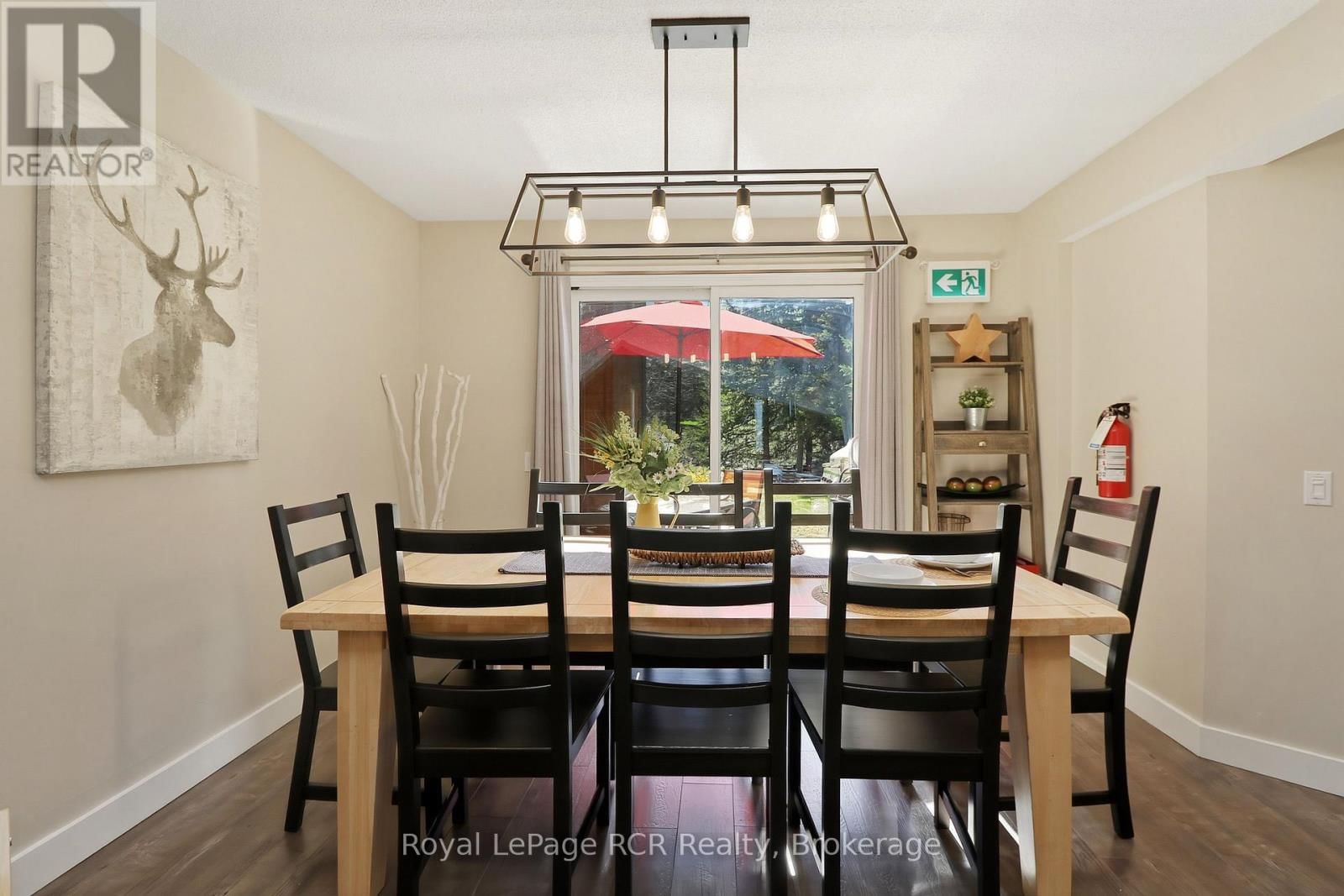 113 - 110 FAIRWAY COURT Image 27