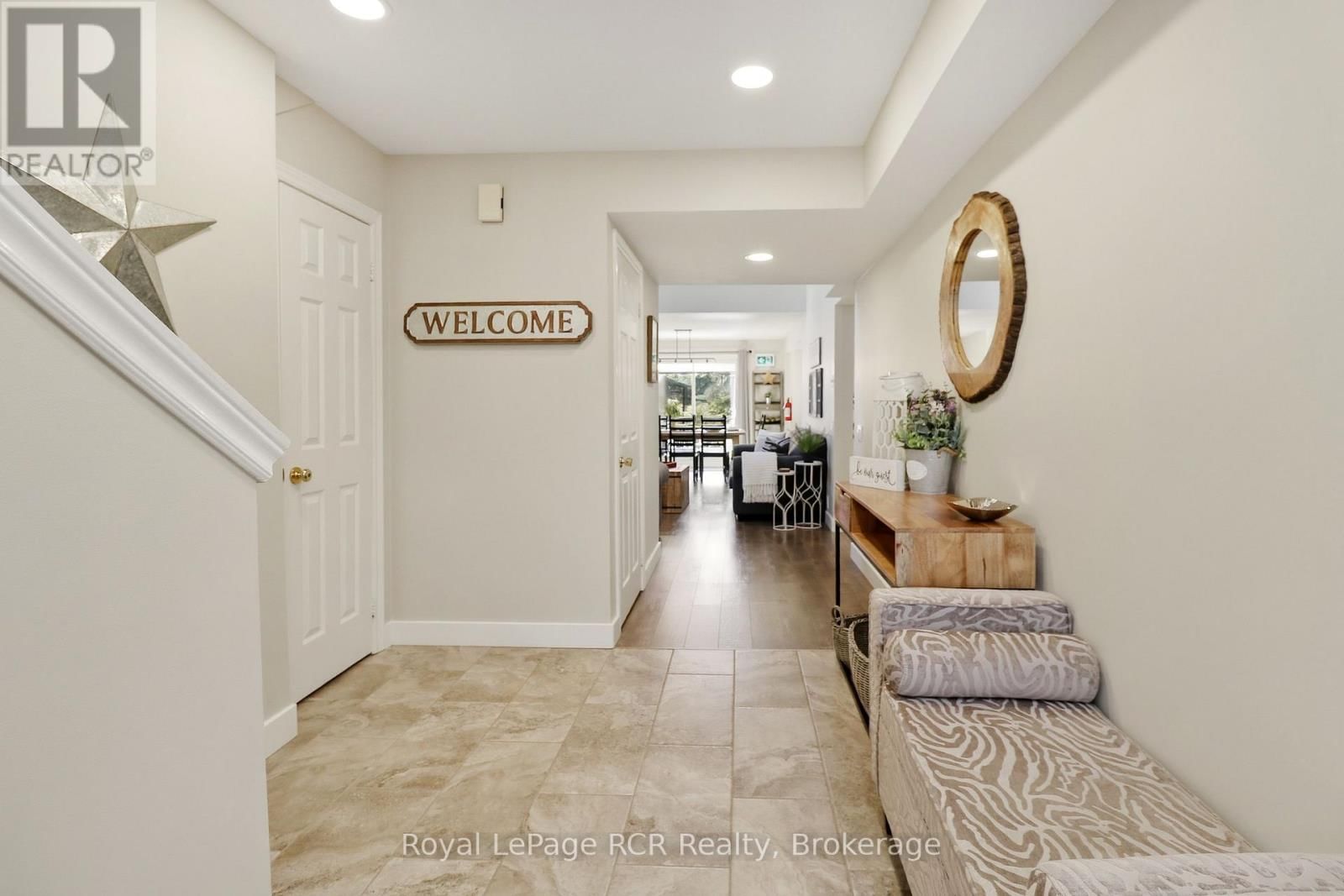 113 - 110 FAIRWAY COURT Image 6