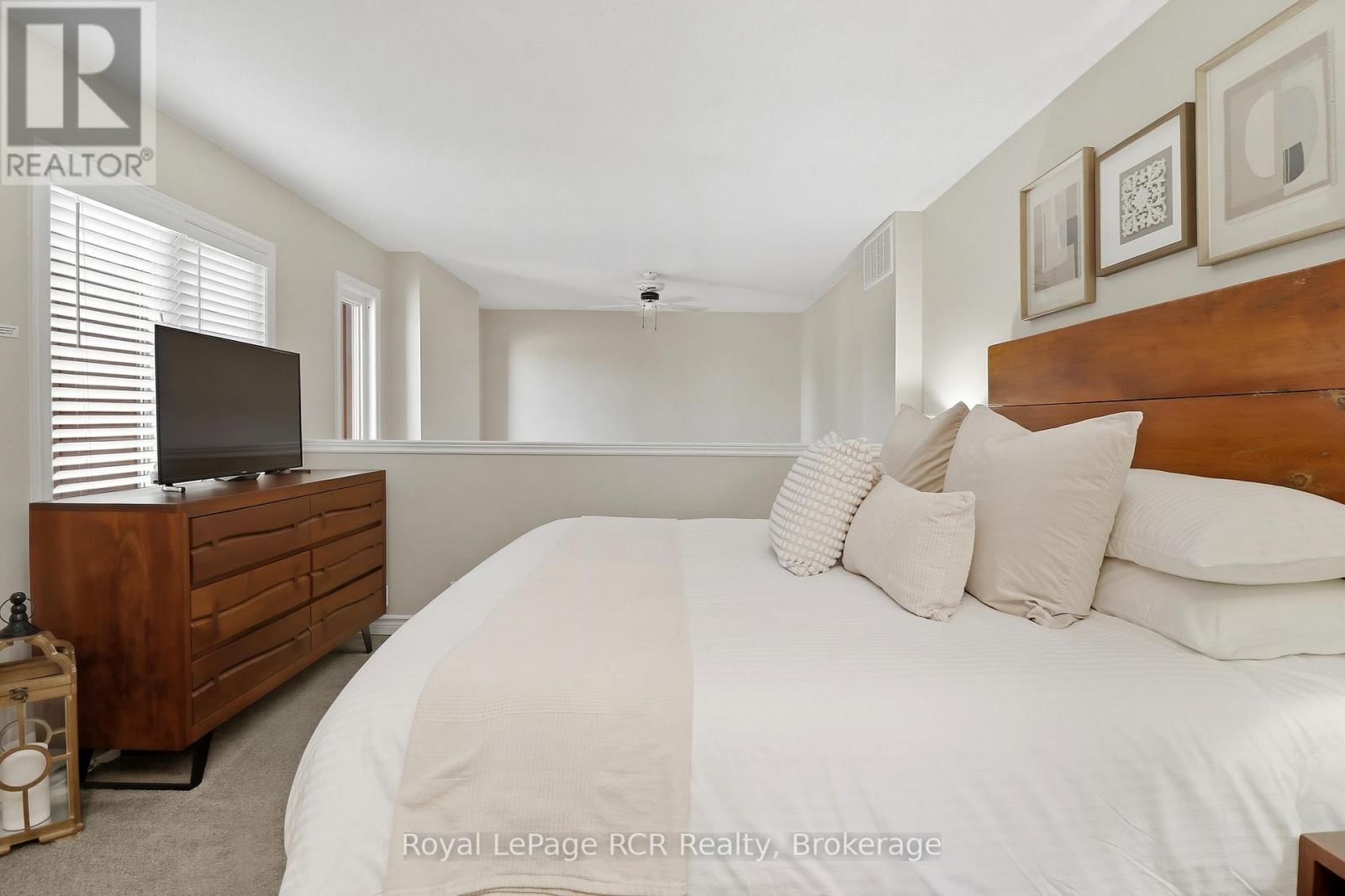 113 - 110 FAIRWAY COURT Image 7