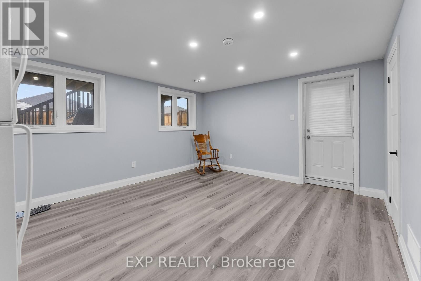 Lower - 13 HOPKINS STREET Image 5