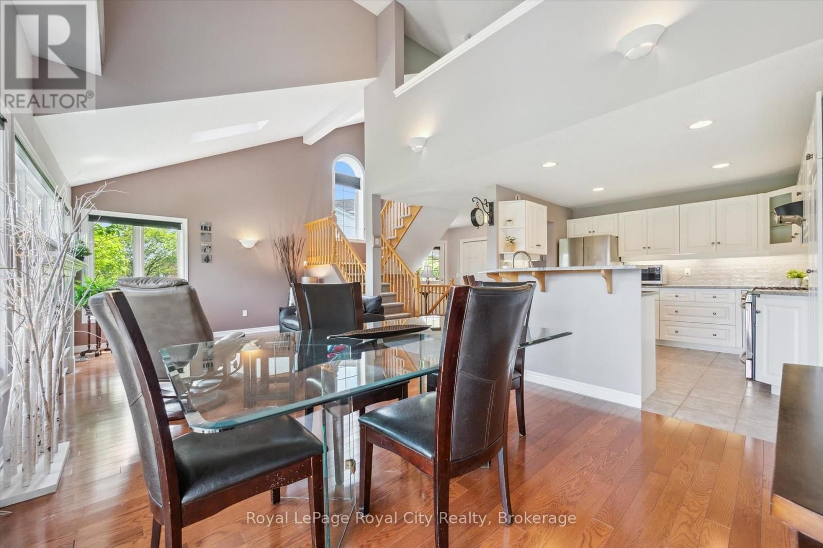 105 RIVERWALK PLACE Image 12