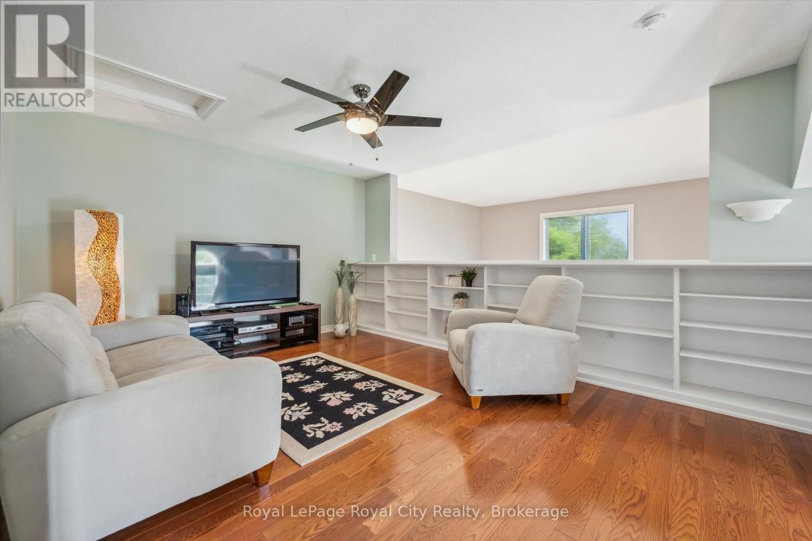 105 RIVERWALK PLACE Image 23