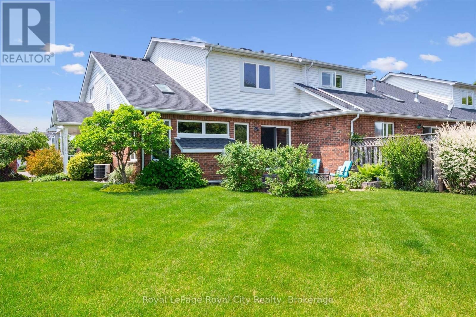 105 RIVERWALK PLACE Image 33