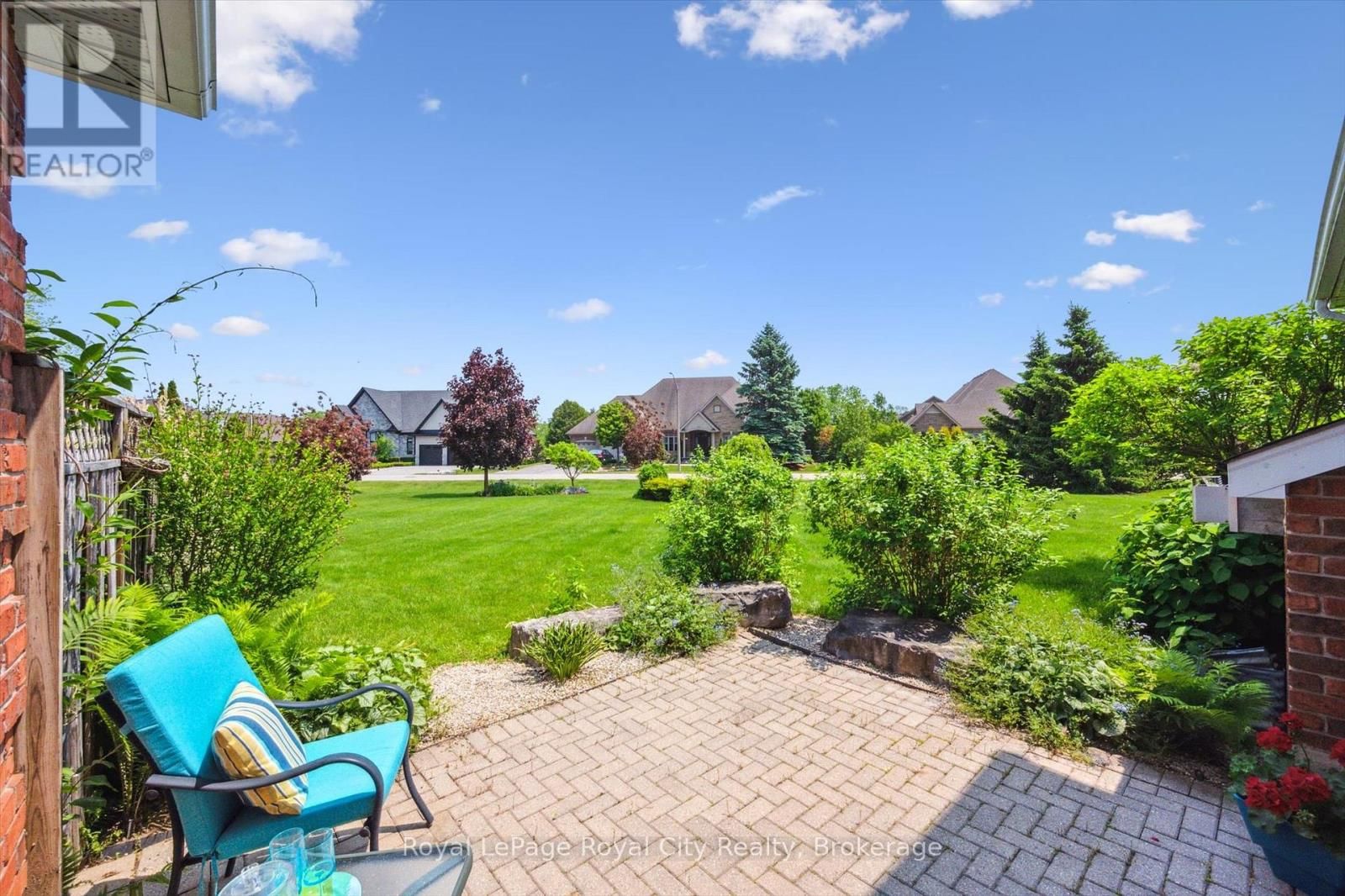 105 RIVERWALK PLACE Image 35