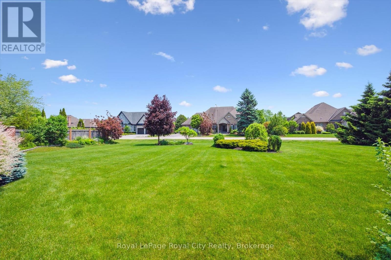 105 RIVERWALK PLACE Image 36