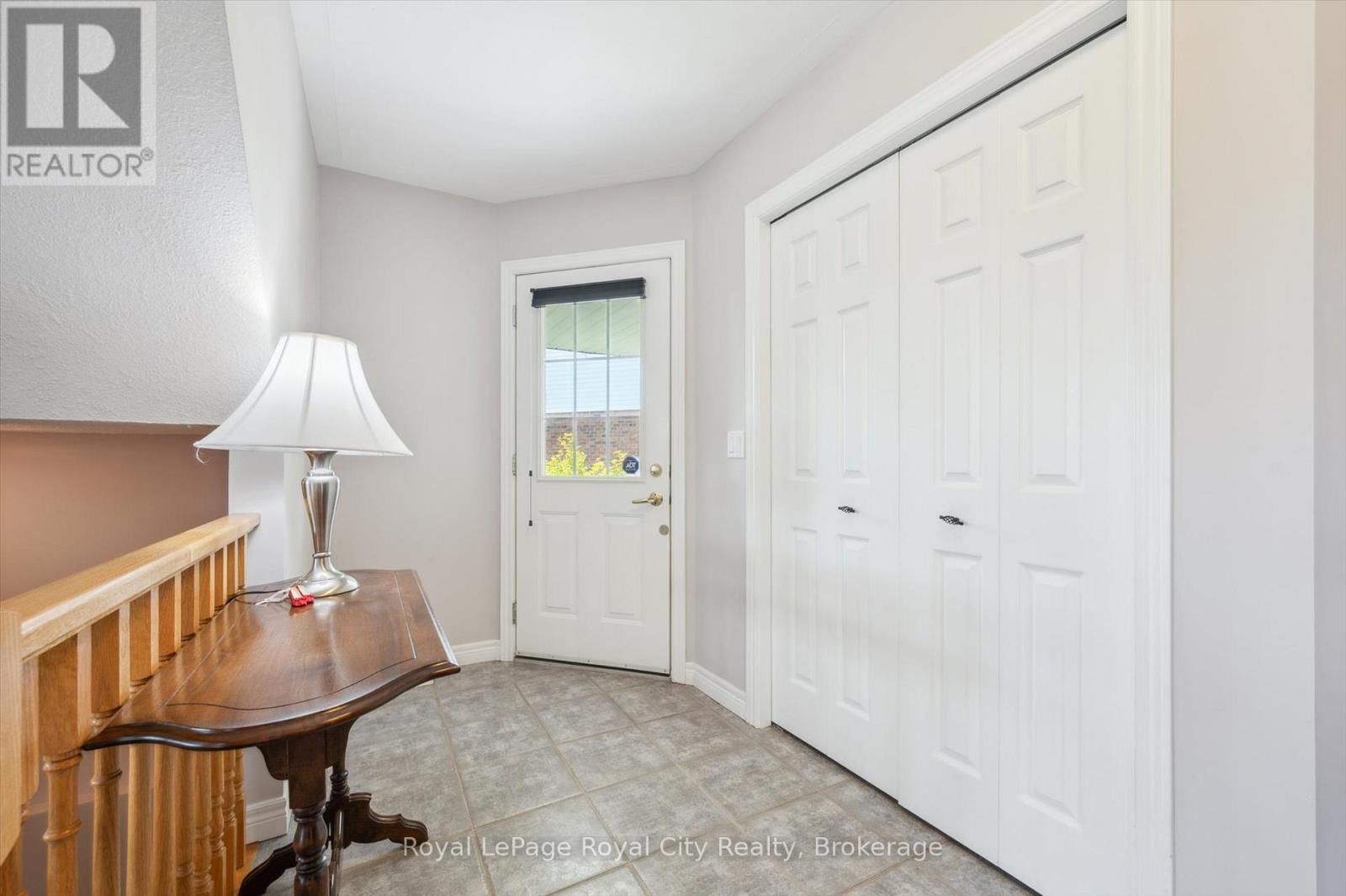 105 RIVERWALK PLACE Image 4