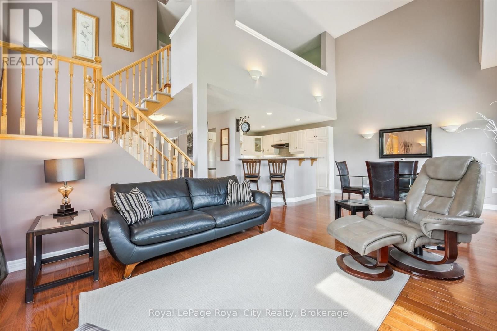 105 RIVERWALK PLACE Image 9