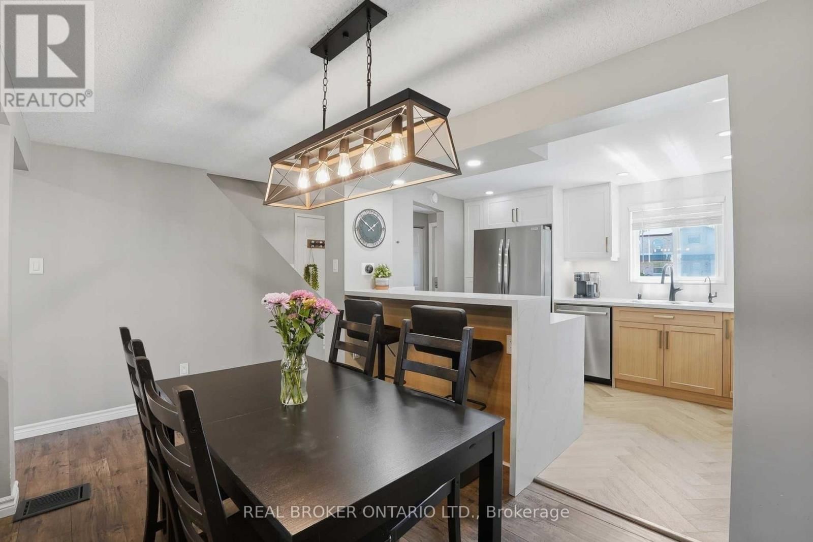 102 IRONSTONE DRIVE Image 10