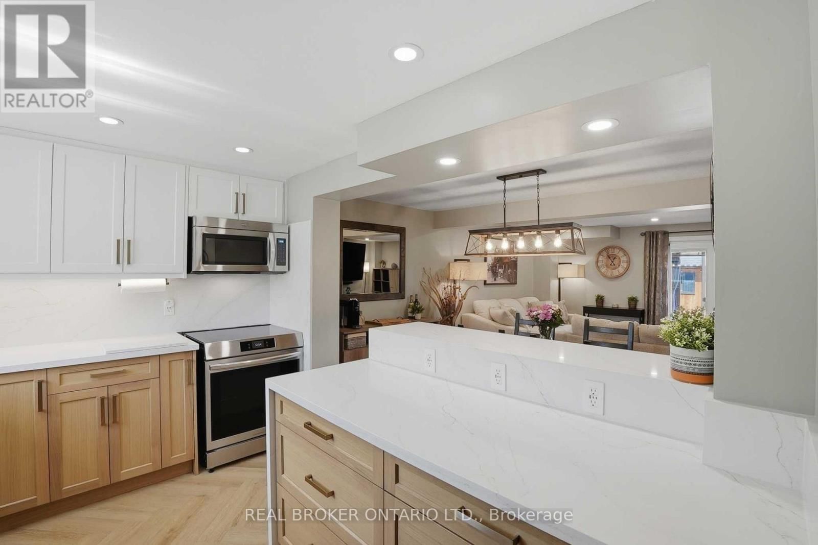 102 IRONSTONE DRIVE Image 13