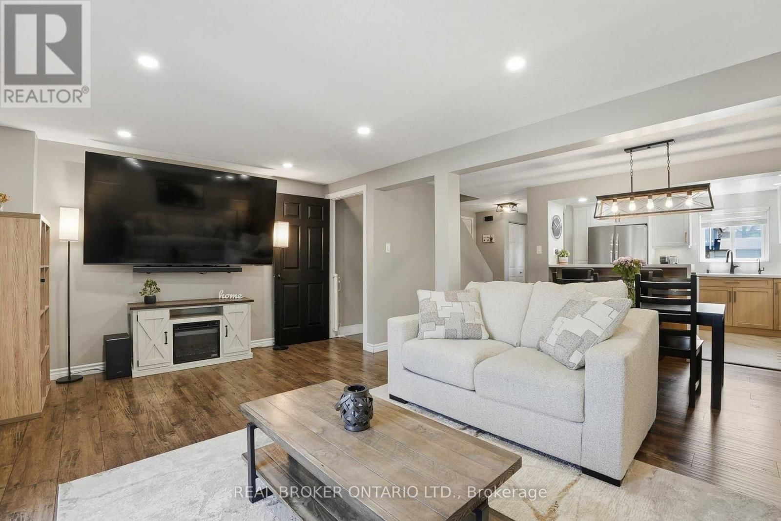 102 IRONSTONE DRIVE Image 16