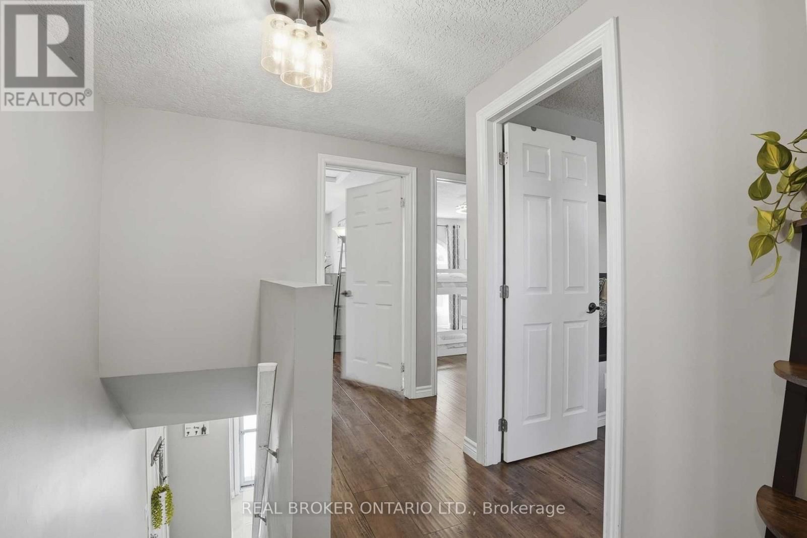 102 IRONSTONE DRIVE Image 17