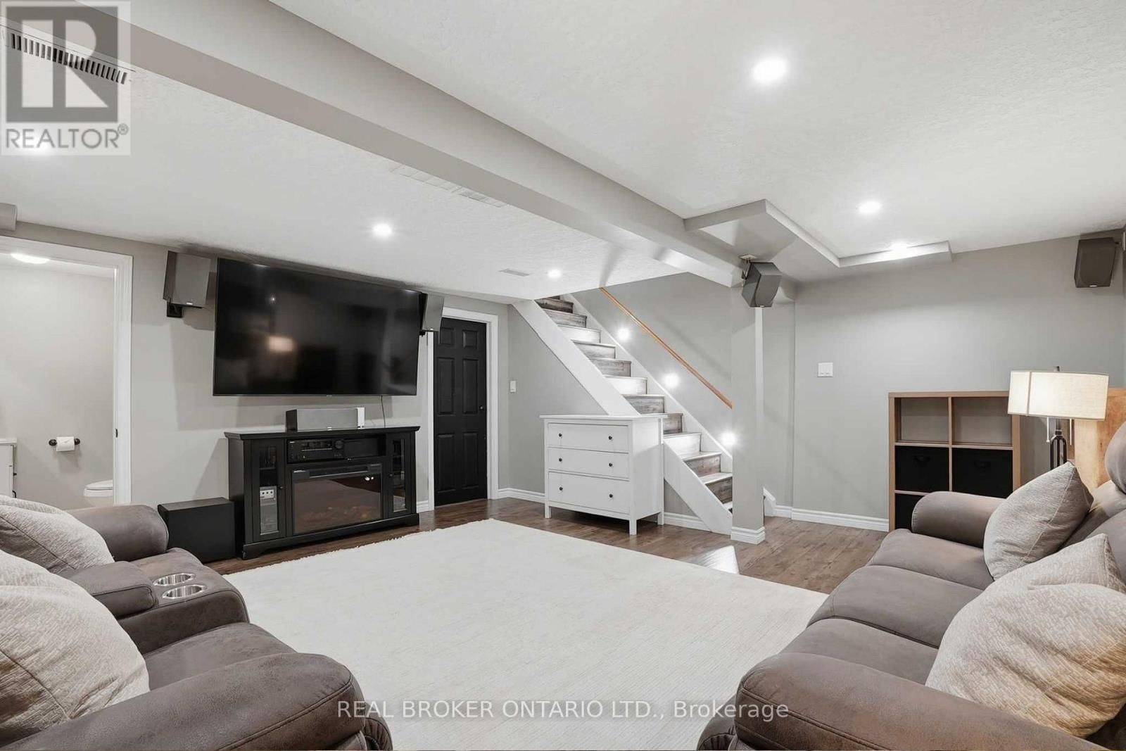 102 IRONSTONE DRIVE Image 27