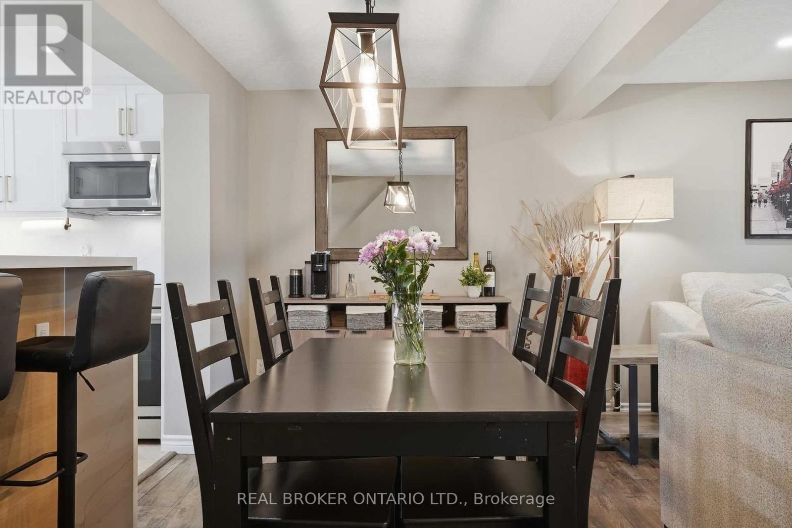 102 IRONSTONE DRIVE Image 9