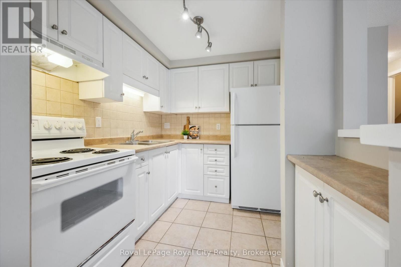 2 - 66 RODGERS ROAD Image 19