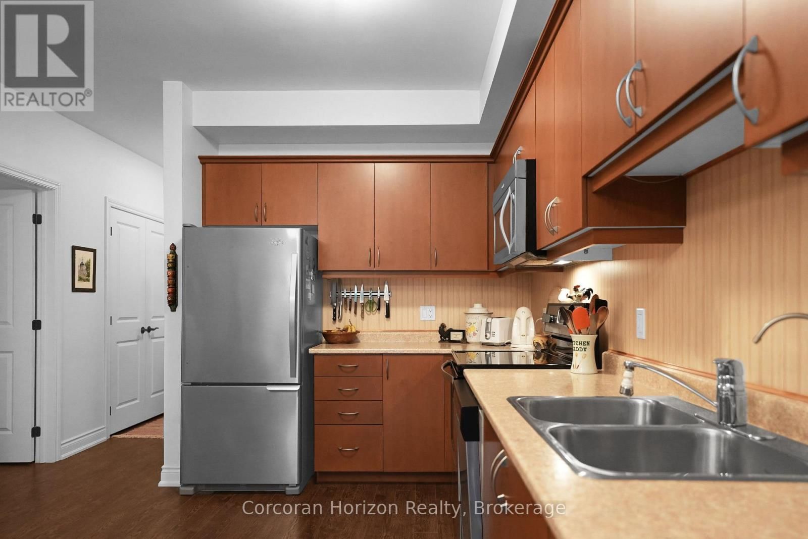 103 - 4 LAKE AVENUE Image 10