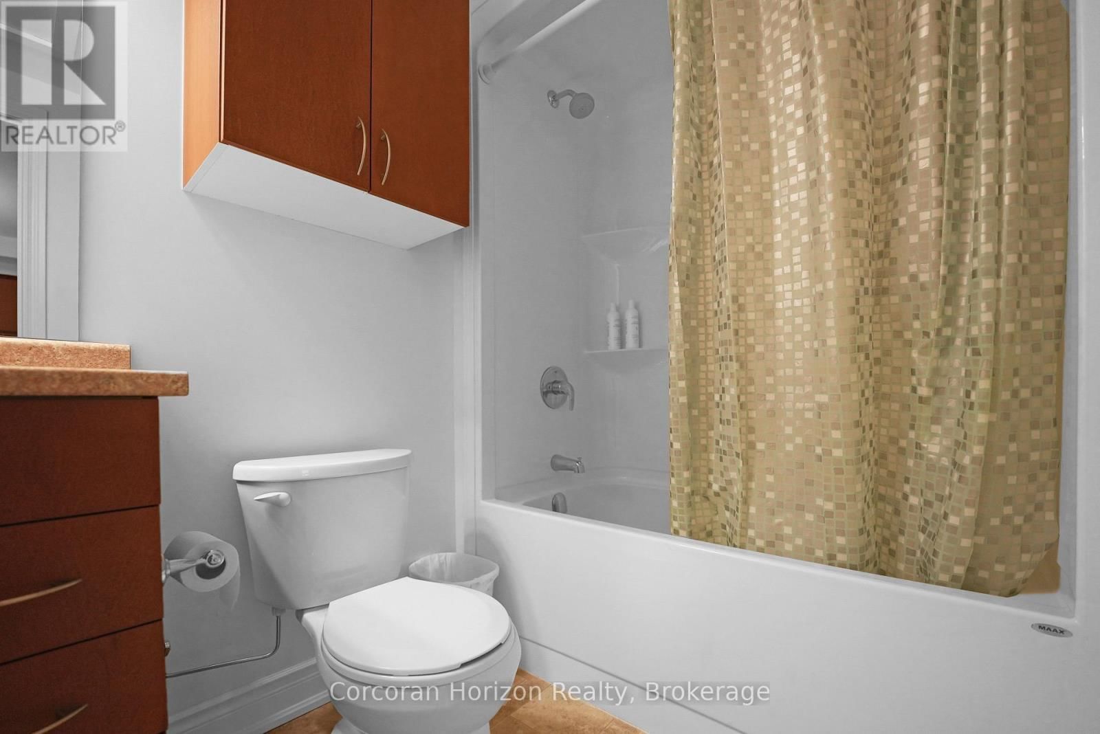 103 - 4 LAKE AVENUE Image 30