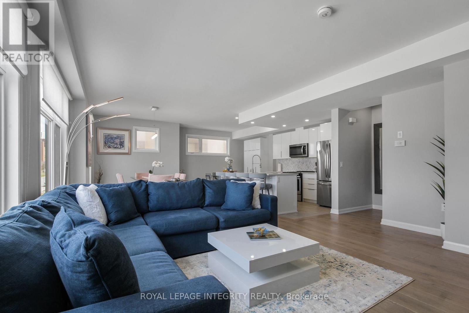 2722 DRAPER AVENUE Image 13