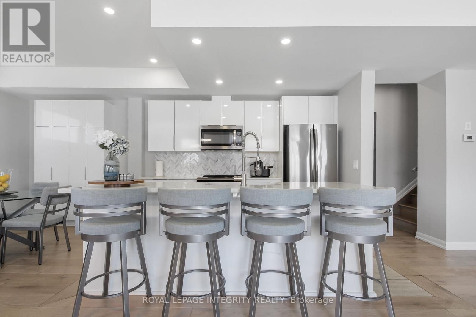 2722 DRAPER AVENUE Image 20