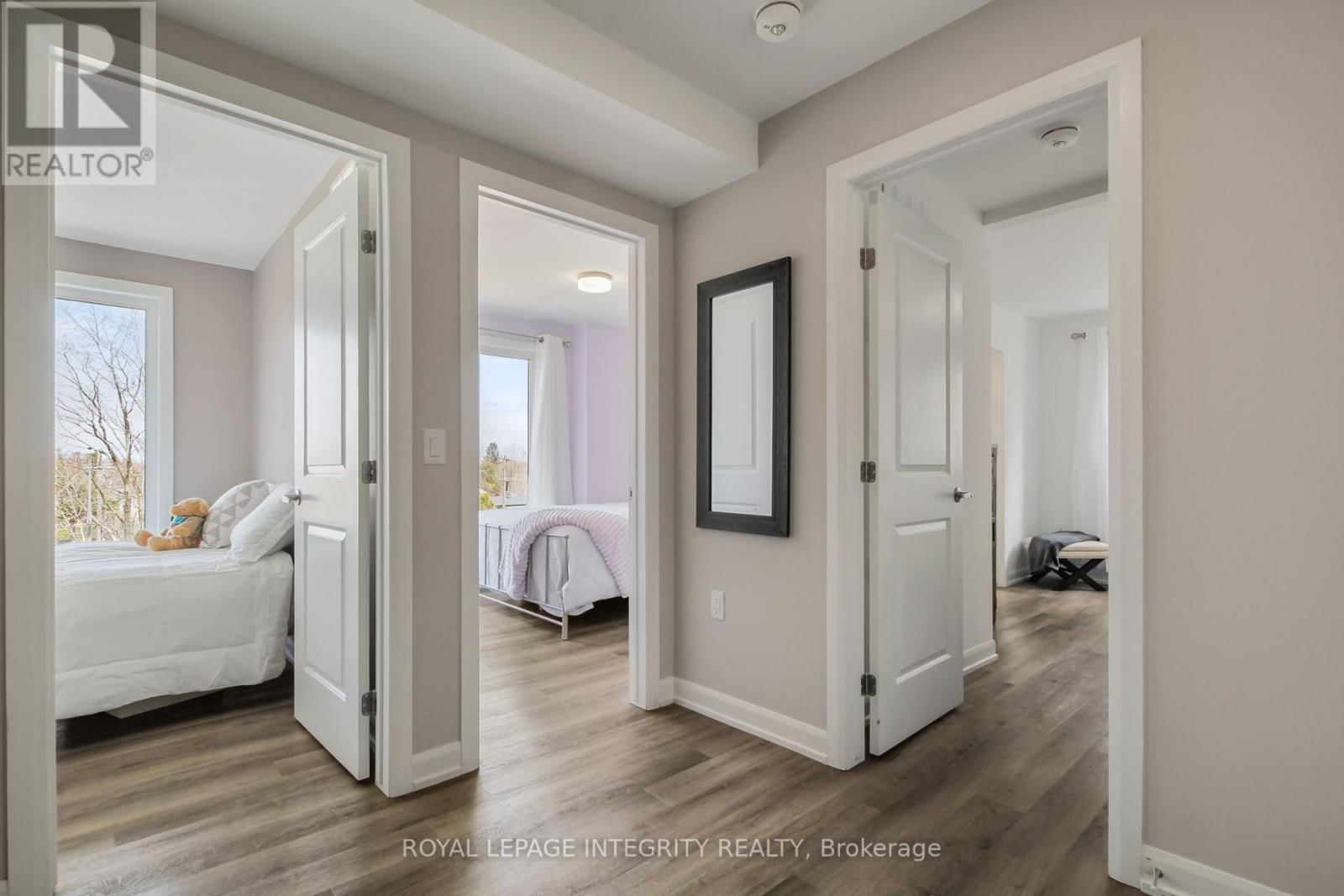 2722 DRAPER AVENUE Image 25