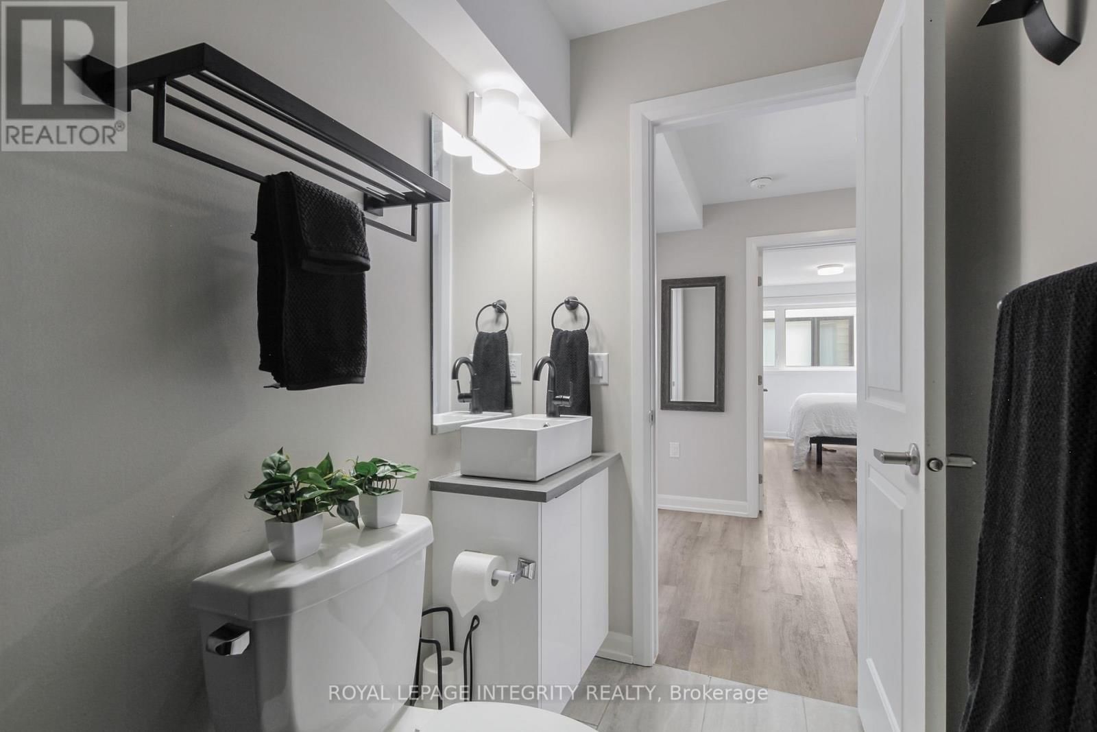 2722 DRAPER AVENUE Image 26