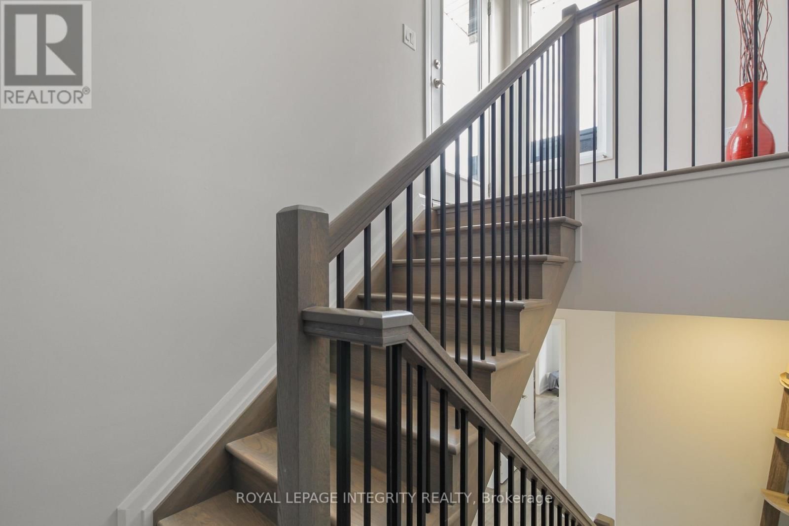 2722 DRAPER AVENUE Image 35