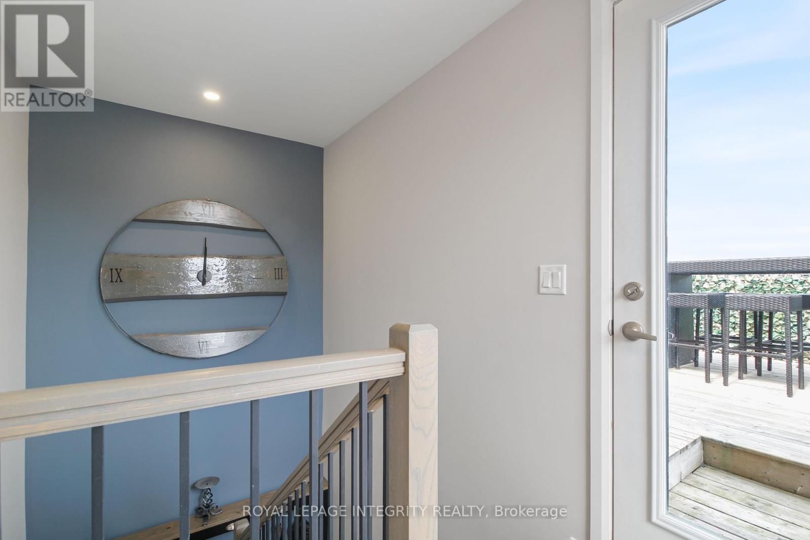 2722 DRAPER AVENUE Image 36