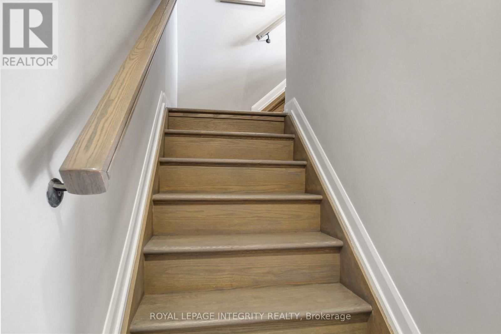 2722 DRAPER AVENUE Image 9