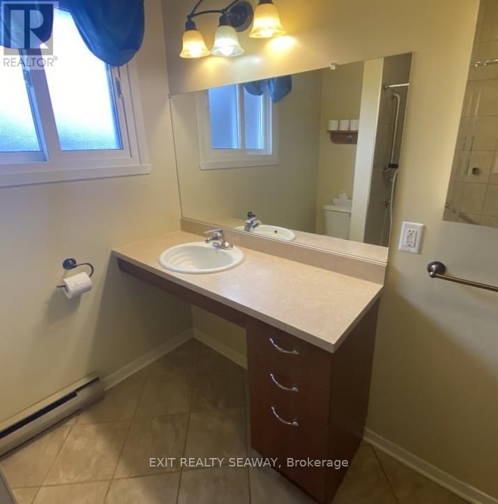 1311 WALTON STREET Image 14