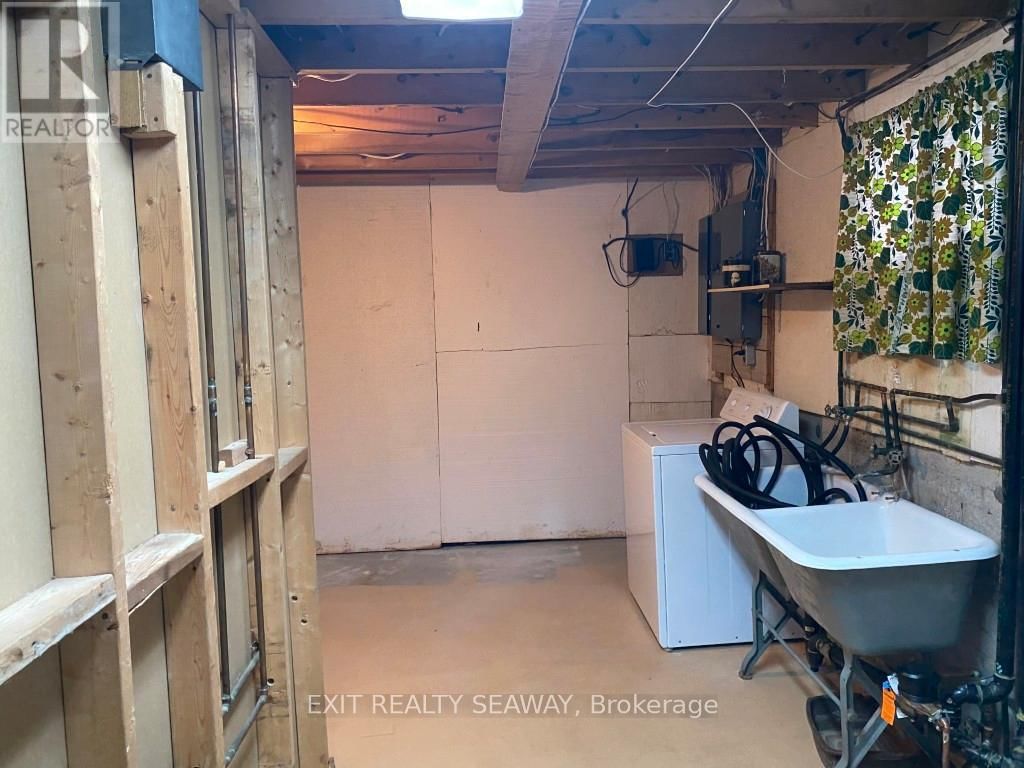 1311 WALTON STREET Image 21