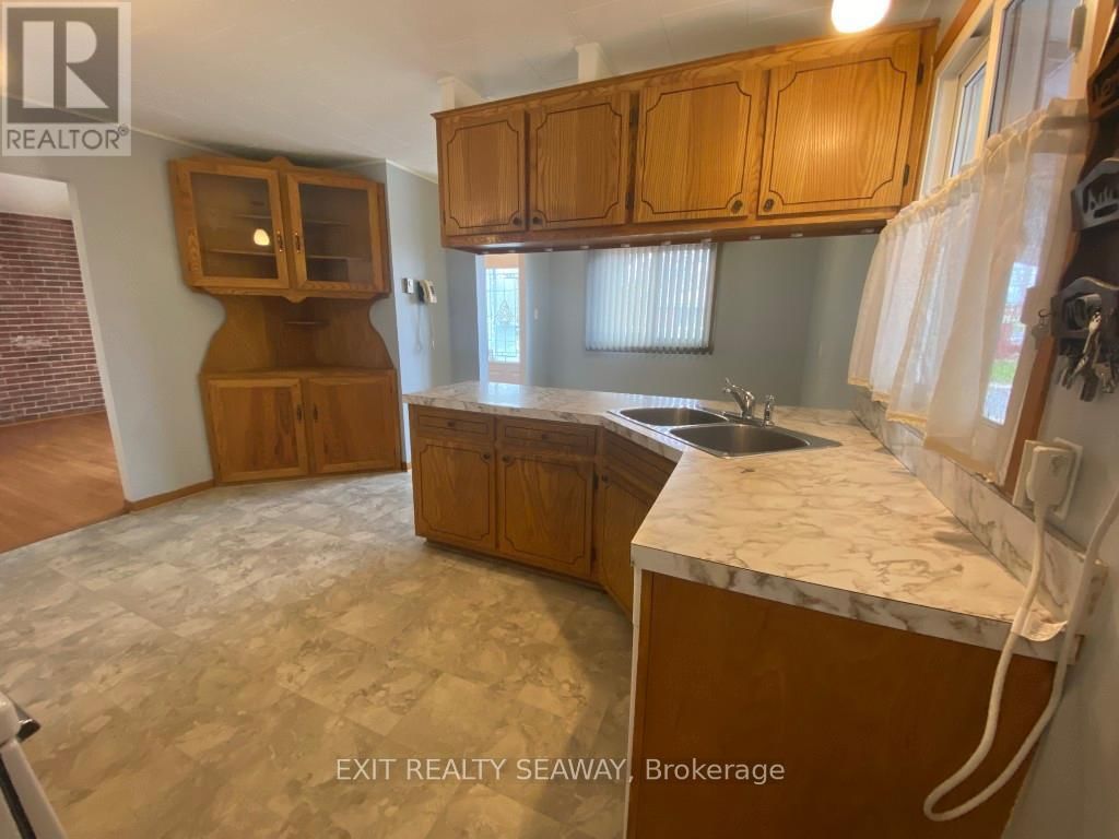 1311 WALTON STREET Image 7