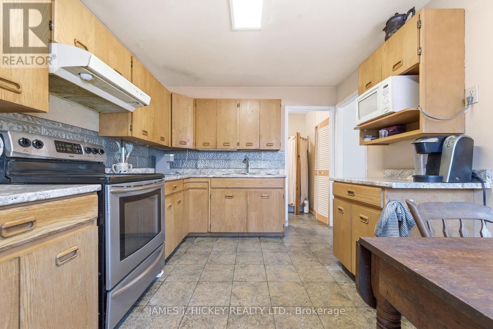 38 BEACH AVENUE Image 10