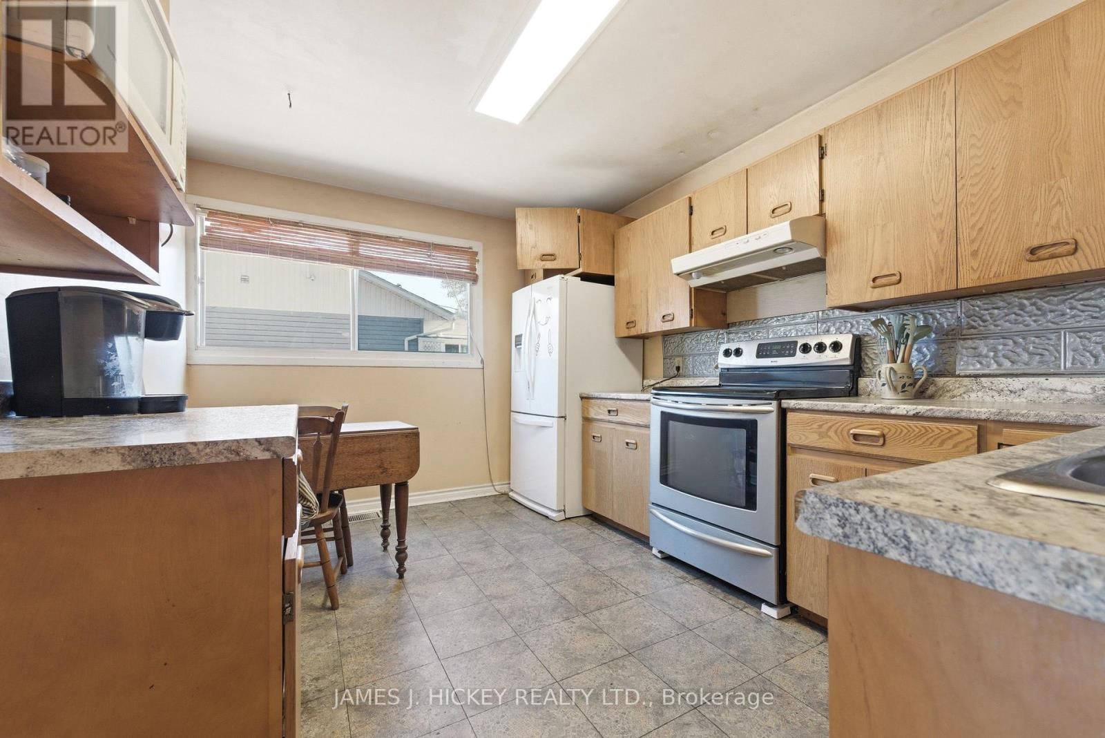 38 BEACH AVENUE Image 12