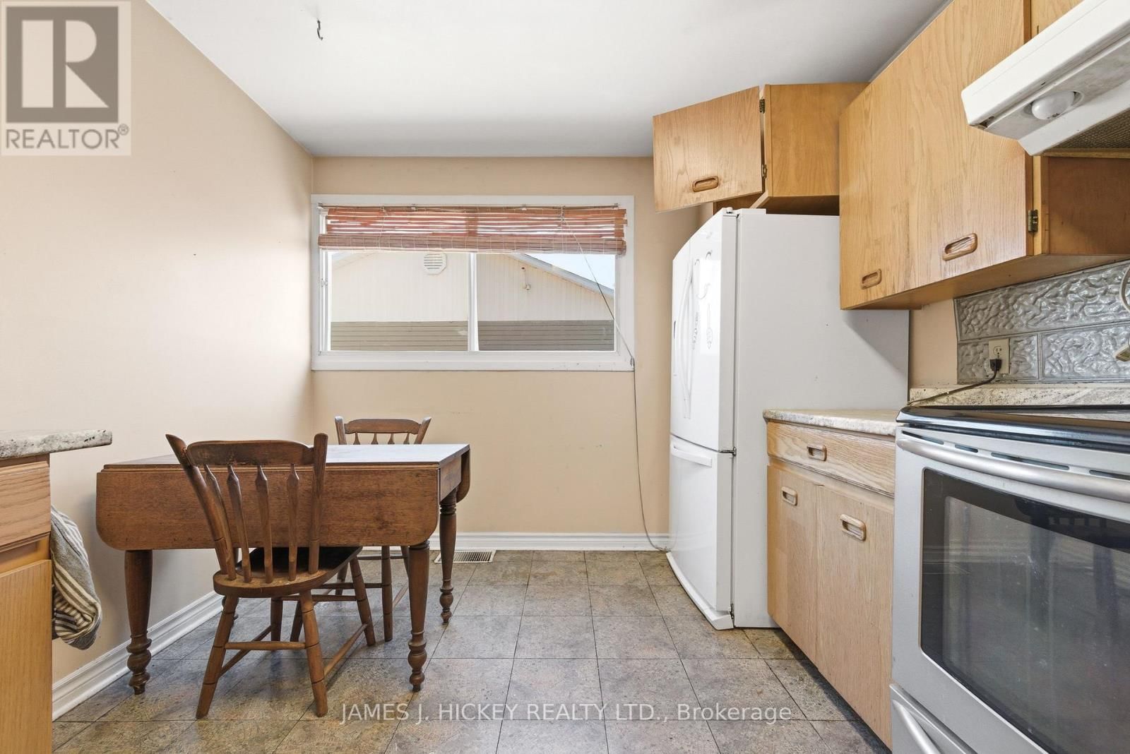 38 BEACH AVENUE Image 13