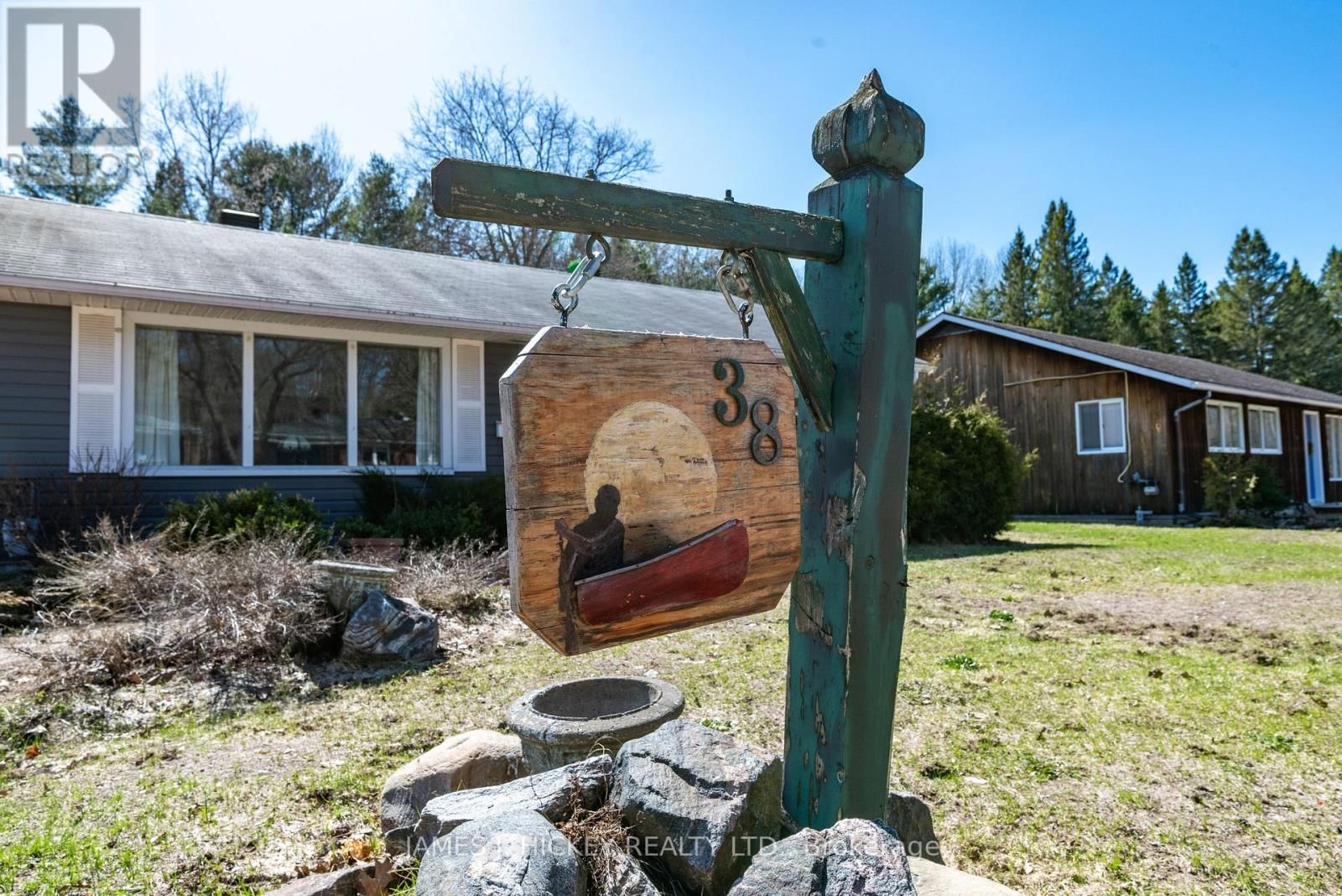 38 BEACH AVENUE Image 34