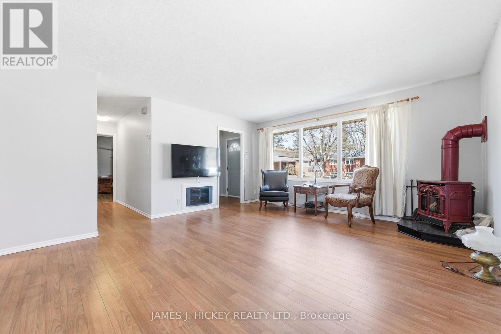 38 BEACH AVENUE Image 4