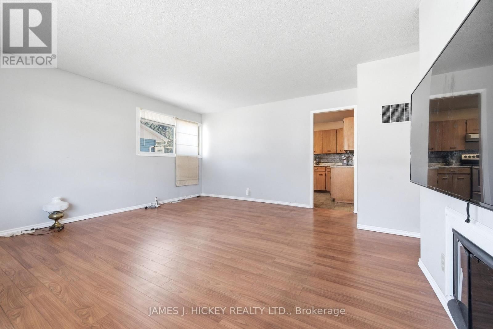 38 BEACH AVENUE Image 8